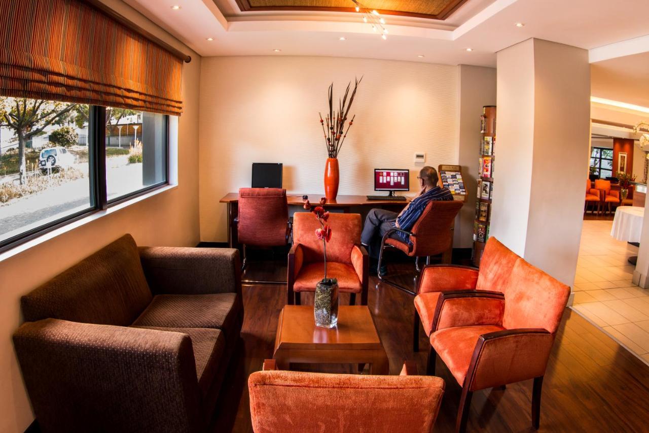City Lodge Hotel Sandton, Katherine Street Йоханесбург Екстериор снимка