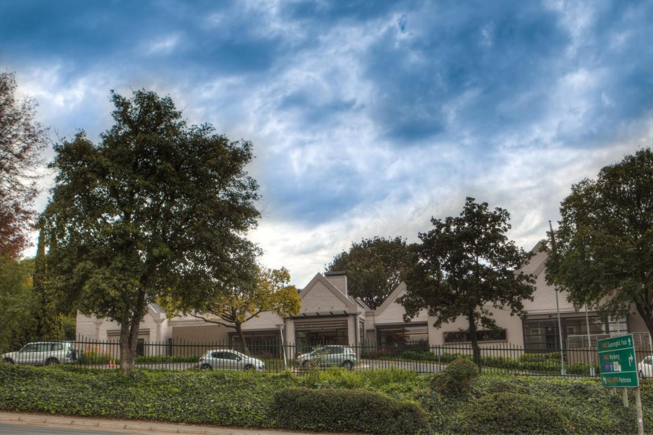 City Lodge Hotel Sandton, Katherine Street Йоханесбург Екстериор снимка