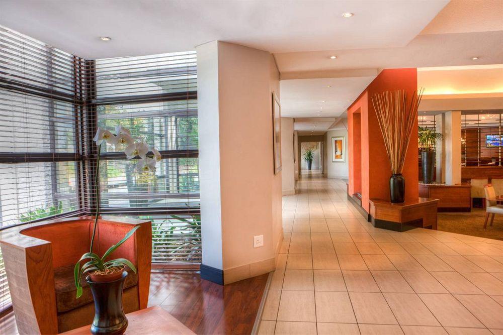 City Lodge Hotel Sandton, Katherine Street Йоханесбург Екстериор снимка