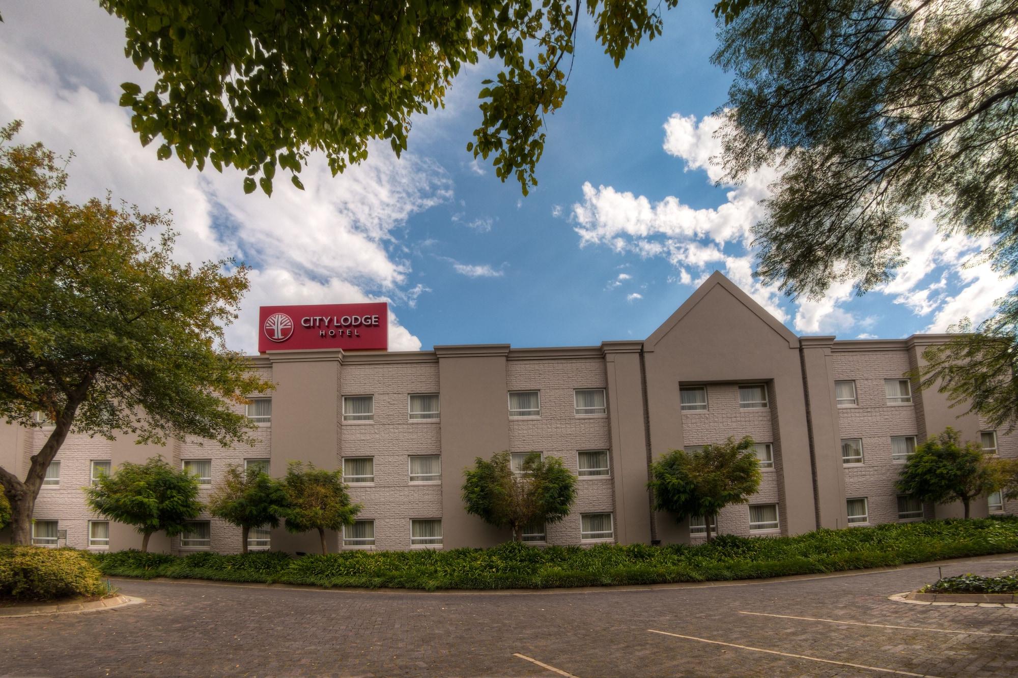 City Lodge Hotel Sandton, Katherine Street Йоханесбург Екстериор снимка