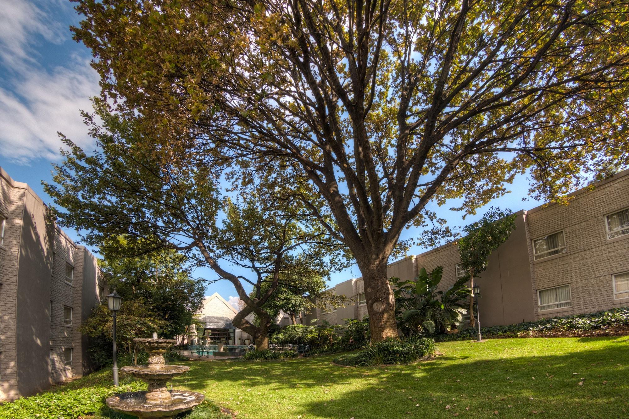 City Lodge Hotel Sandton, Katherine Street Йоханесбург Екстериор снимка