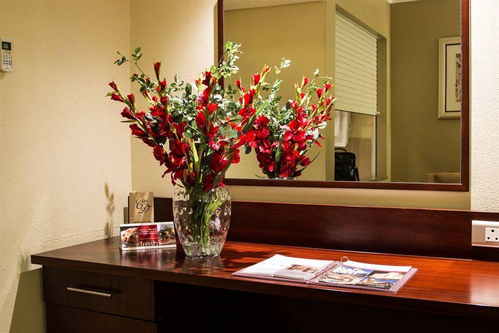 City Lodge Hotel Sandton, Katherine Street Йоханесбург Екстериор снимка