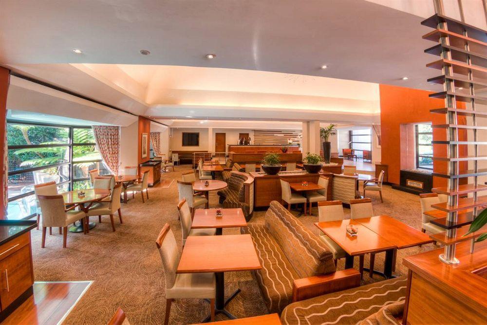 City Lodge Hotel Sandton, Katherine Street Йоханесбург Екстериор снимка