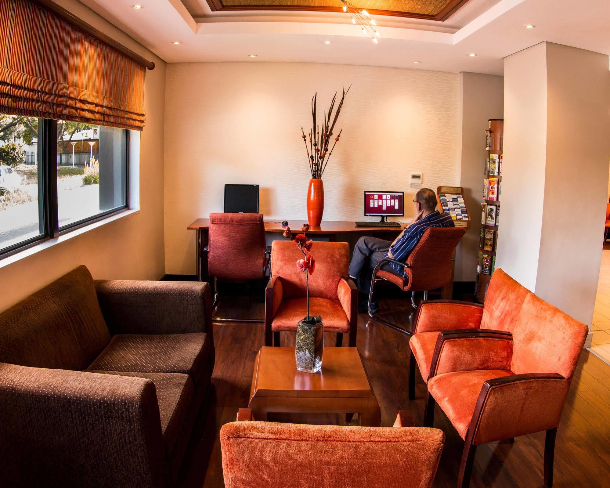 City Lodge Hotel Sandton, Katherine Street Йоханесбург Екстериор снимка